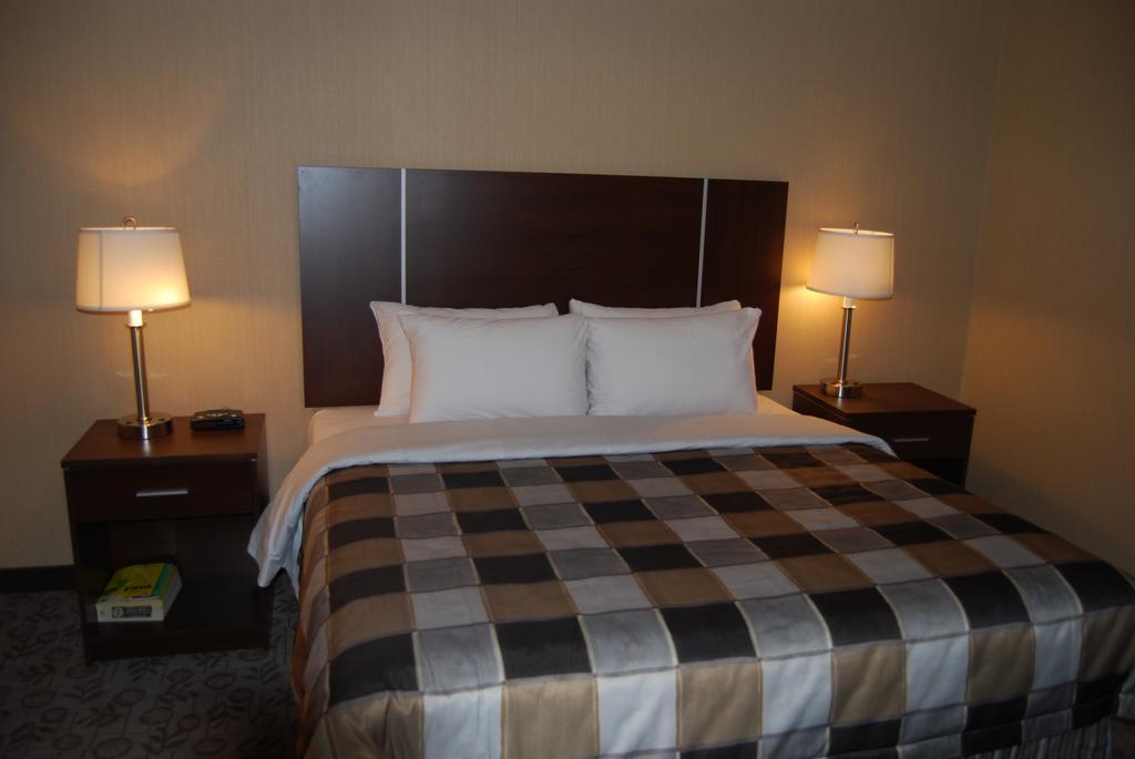 Days Inn By Wyndham Brampton Quarto foto